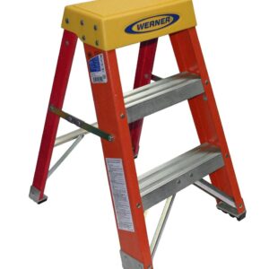 WERNER FIBERGLASS STEP STOOL 2FT – 6202