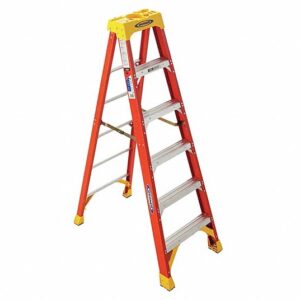 WERNER FIBERGLASS STEP LADDER 6FT 6206